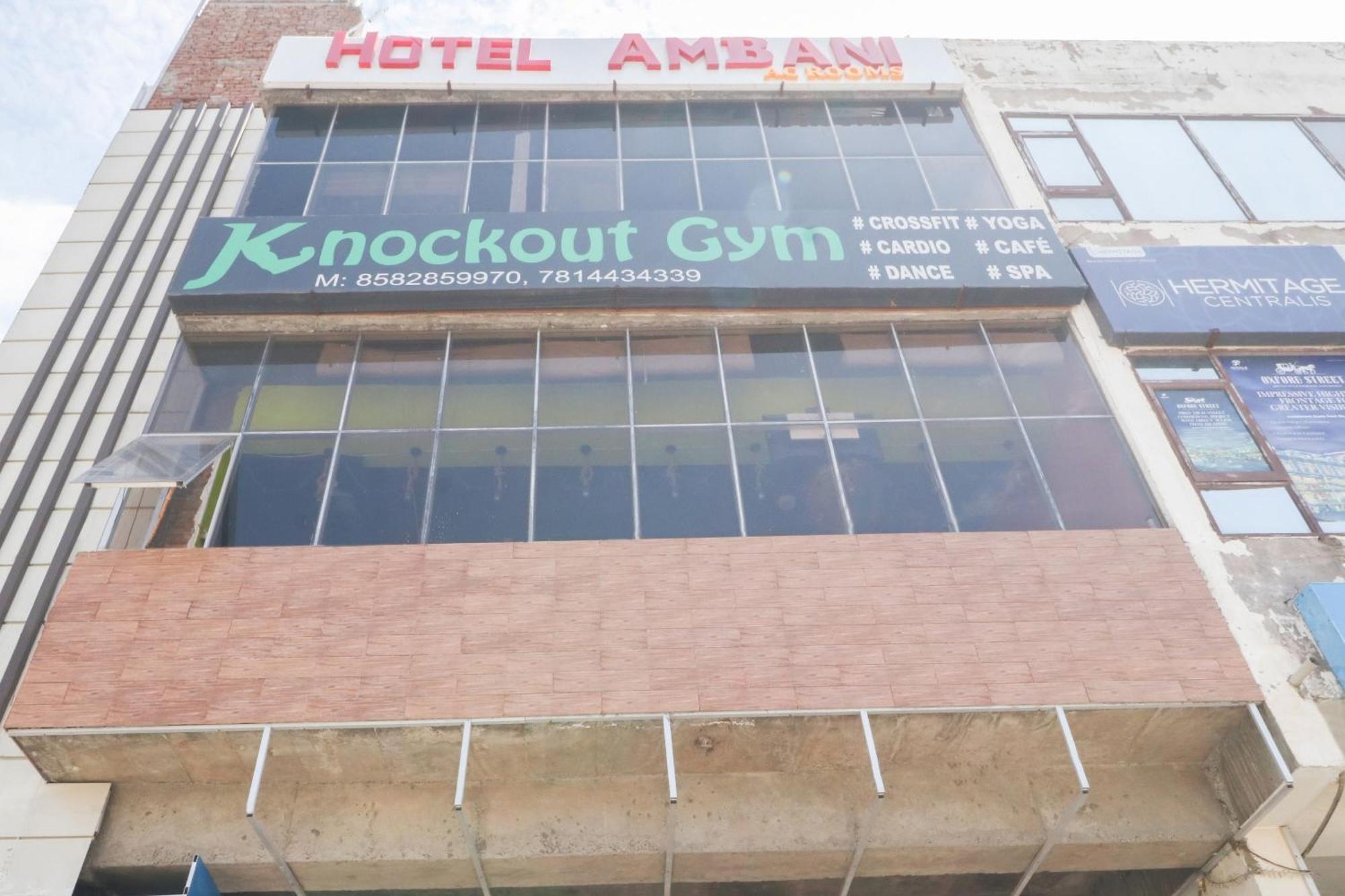 Oyo Flagship Hotel Ambani Zirakpur Exterior foto